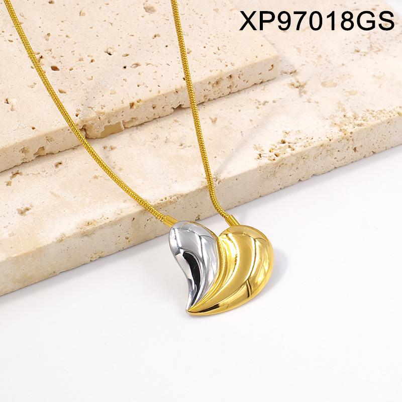 Gold-Plated Titanium Steel Heart Stud Earrings & Collarbone Chain Jewelry Set for Women in European American Style.