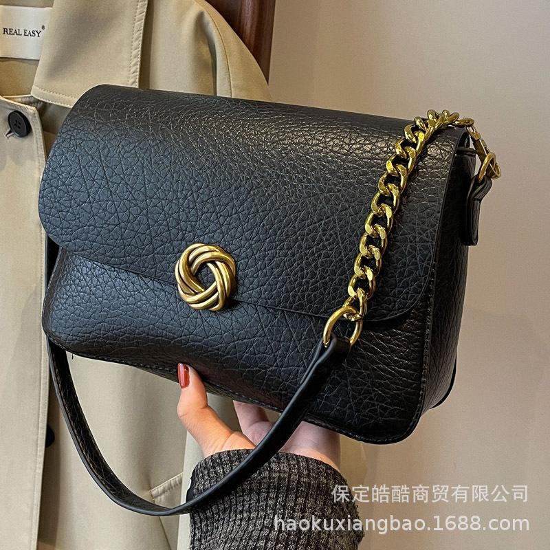 Advanced Sense of Foreign Style Small Bag Women's 2025 New Popular Messenger Bag Single Shoulder Armpit Bag Retro Small Square Bag