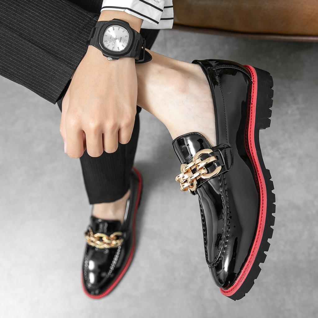 Fashion Men Casual Slip-On Leather Shoes Business Casual Patent Leather Glossy Shoes Man Streetwear Fashion Wedding Dress Luxury Shoes