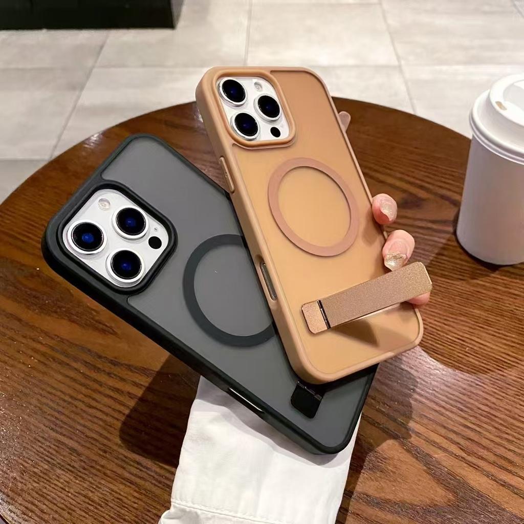 Hardware Bracket Suitable for IPhone16Promax Semi-transparent Skin Magnetic Suction Case Apple 13/14 Full-inclusive Protective Case