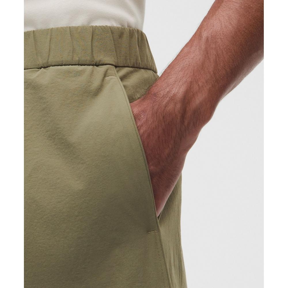 Lullulemon Stretch Woven Knee-Length Shorts 14Inch Balf