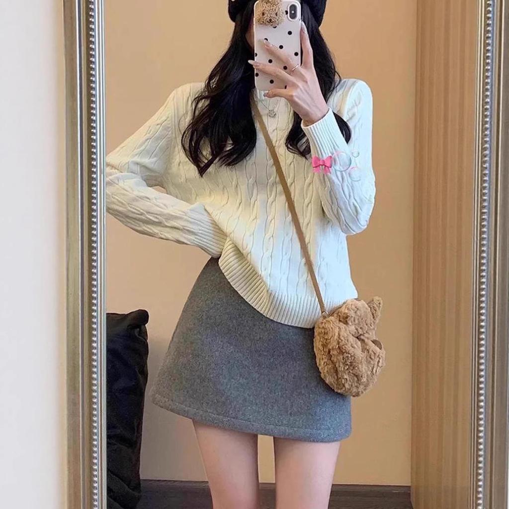 Women's Gray Wool Woolen High Waist Pencil Skirt - Winter 2026 Korean Style, Hip Wrap, Slimming, Versatile, Black.
