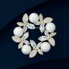 Butterfly Pearl Garland Brooch, Brooch, Luxurious and Elegant Sweater, Large Pin Decoration, Retro Collar Buckle, Collar Pin