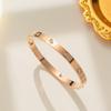 Trendiger goldener Kaja Vintage Armreif mit Diamanten – Schlichtes & stilvolles Damenarmband