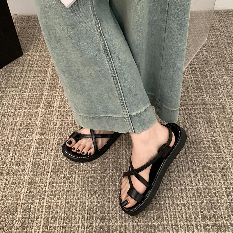 Women's Casual Sandals 2024 New Summer Black Clip Toe Platform Ladies Shoes Cross Belt Back Strap Flat Bottomed Sandales Femmes