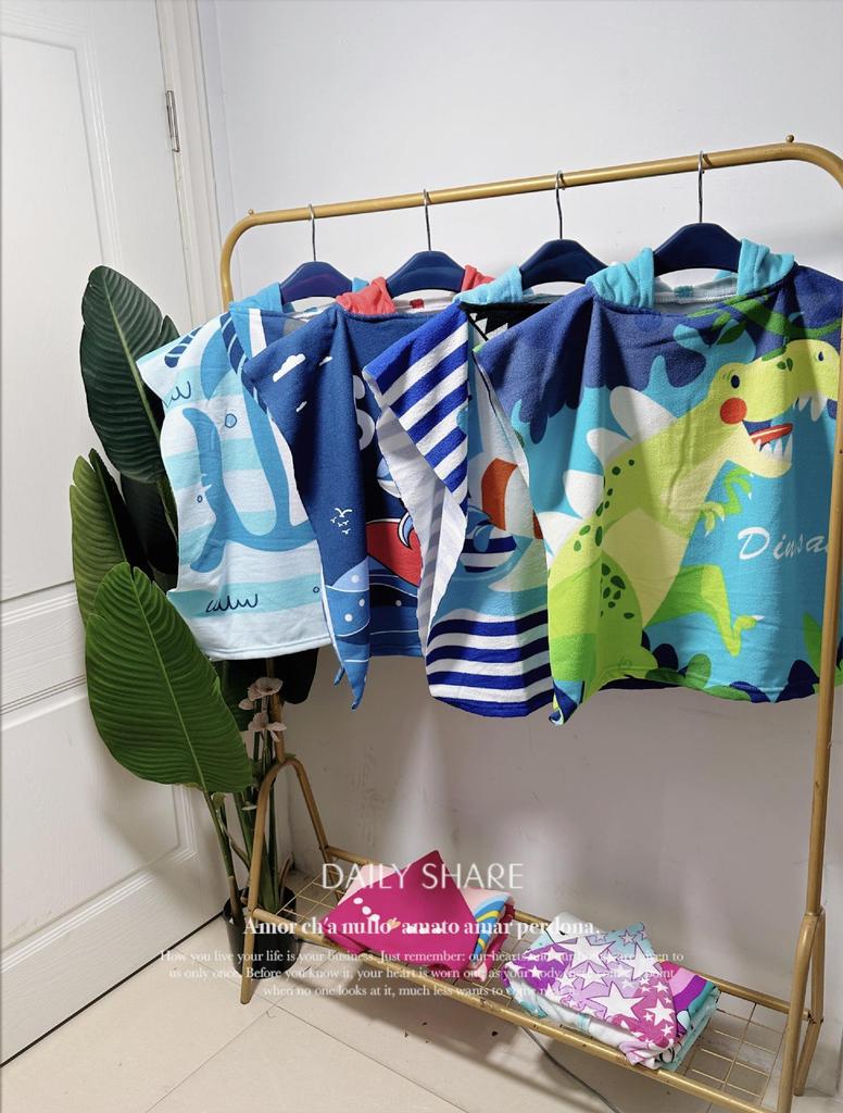 Children's Hooded Bath Towel: Antibacterial, Quick-Drying, Wearable Cloak for Bath or Beach.