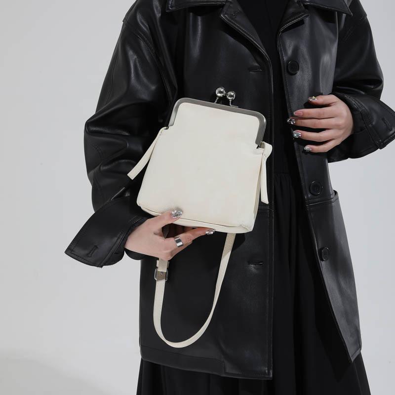 One-shoulder Crossbody Bag Vintage Niche Foldable Clip Bag Woman Fashionable Personality All-matching Splicing