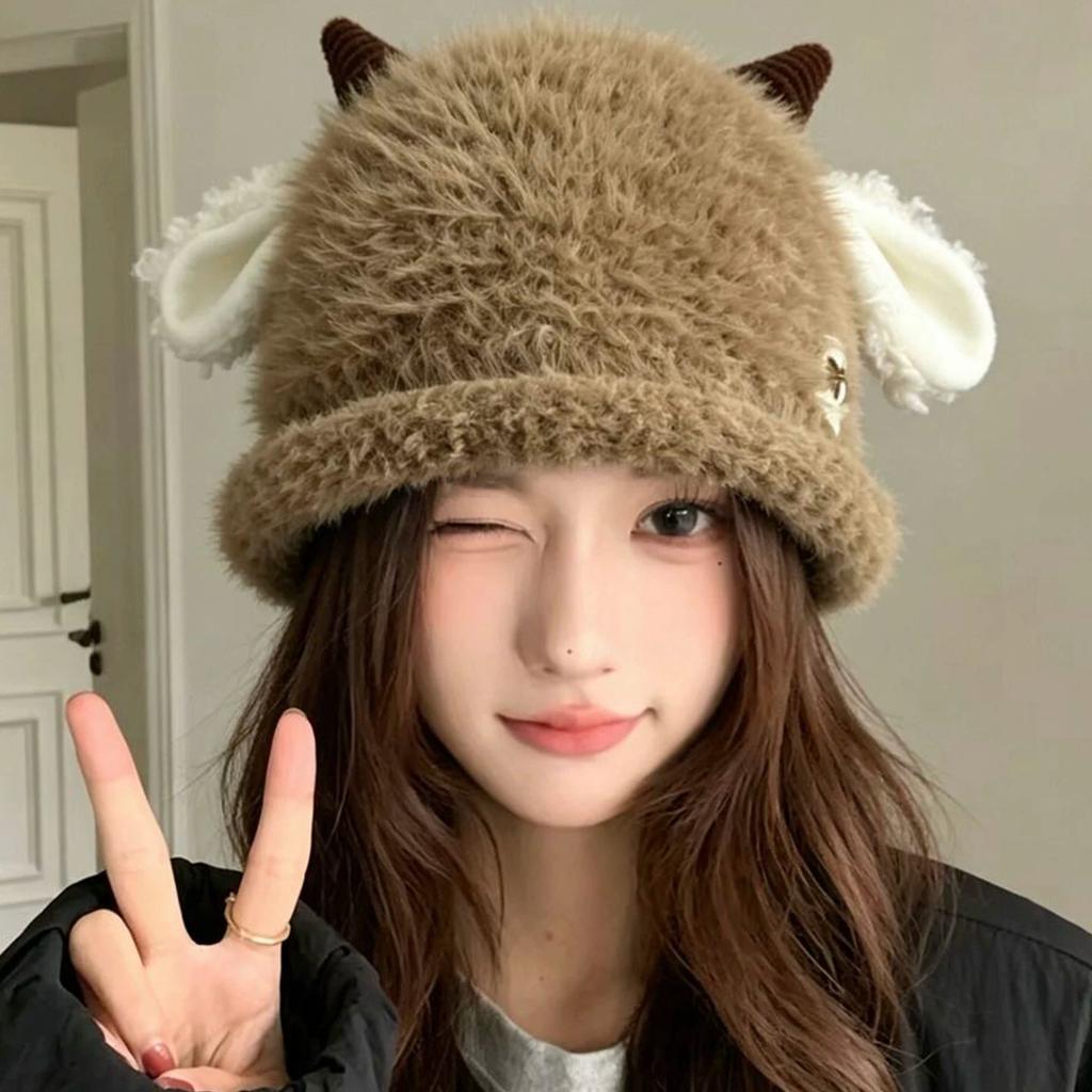 Cute little cashmere hat women's new thickened and velvet soft waxy ear protection hat versatile and small knitted hat