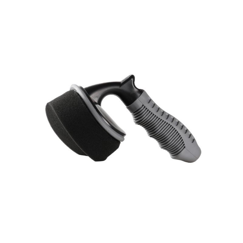 Houbička na voskování a leštění pneumatik pro detailing auta