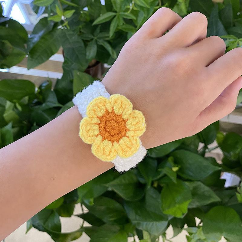 

Cute Animal Bracelet Kids Surprise Birthday Gift Creative Hand Knitted Watch Finished Wool Watch Personality Watches