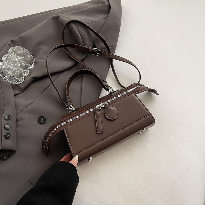 High-end Hand Bag Women's 2025 New Popular Fashion High-end Shoulder Bag Super Fire Crossbody Pillow Bag