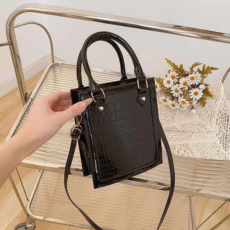 Contemporary Casual Pu Leather Small Square Handbag With Soft Structure For Daily Use чёрный