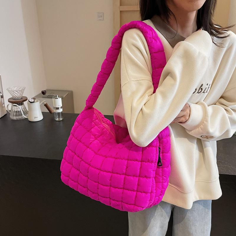 Trendige einfache Diamant-Baumwollkleidung Handtasche Tasche Damen neue Mode Retro Tote Bag Große Kapazität Personalisierte Achseltasche