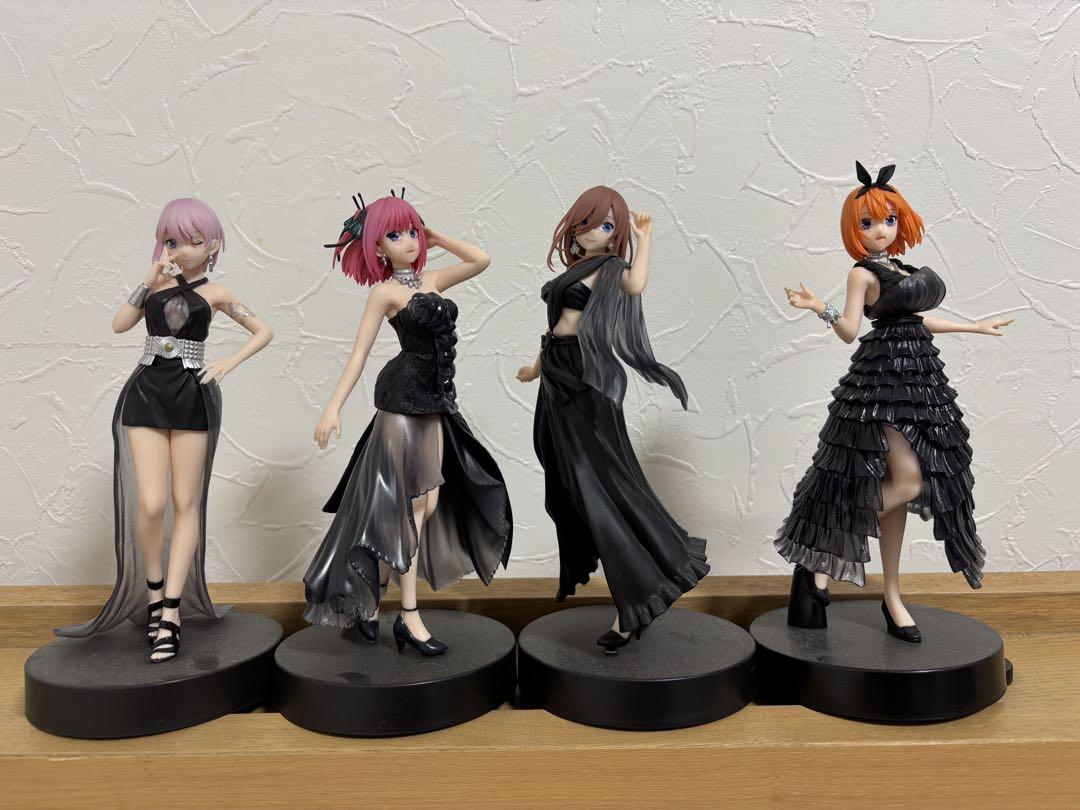 

[USED] The Quintessential Quintuplets 4 figures + bonus
