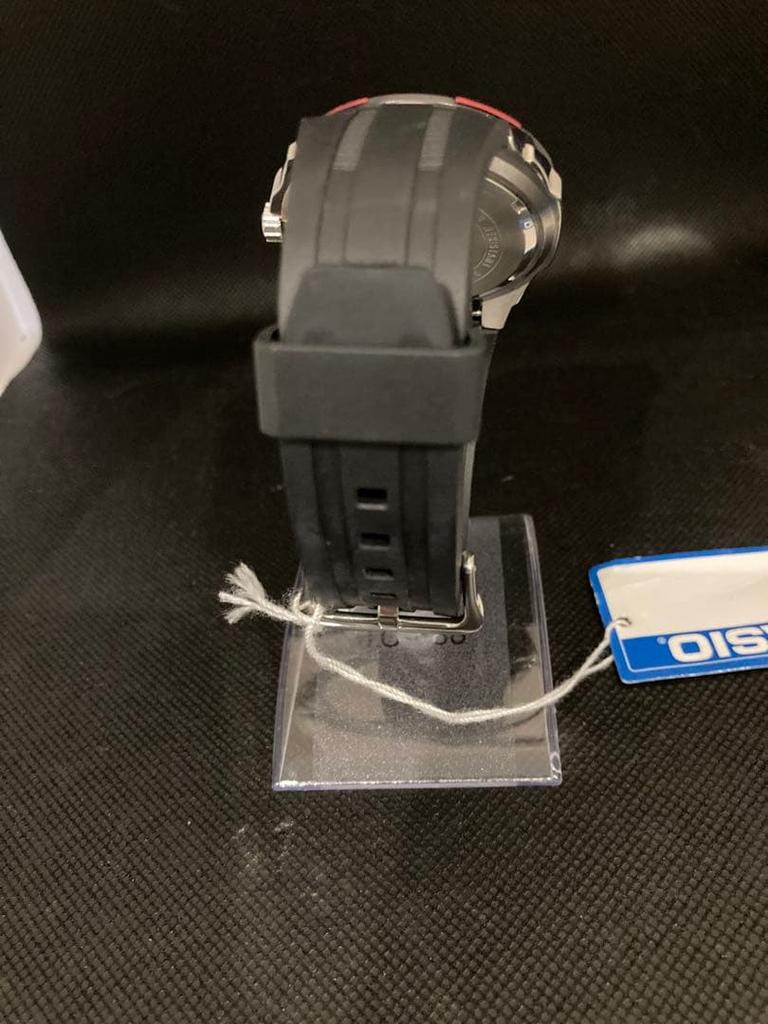 Casio MTP-1327 Quartz (Battery-operated) Overseas Model Red