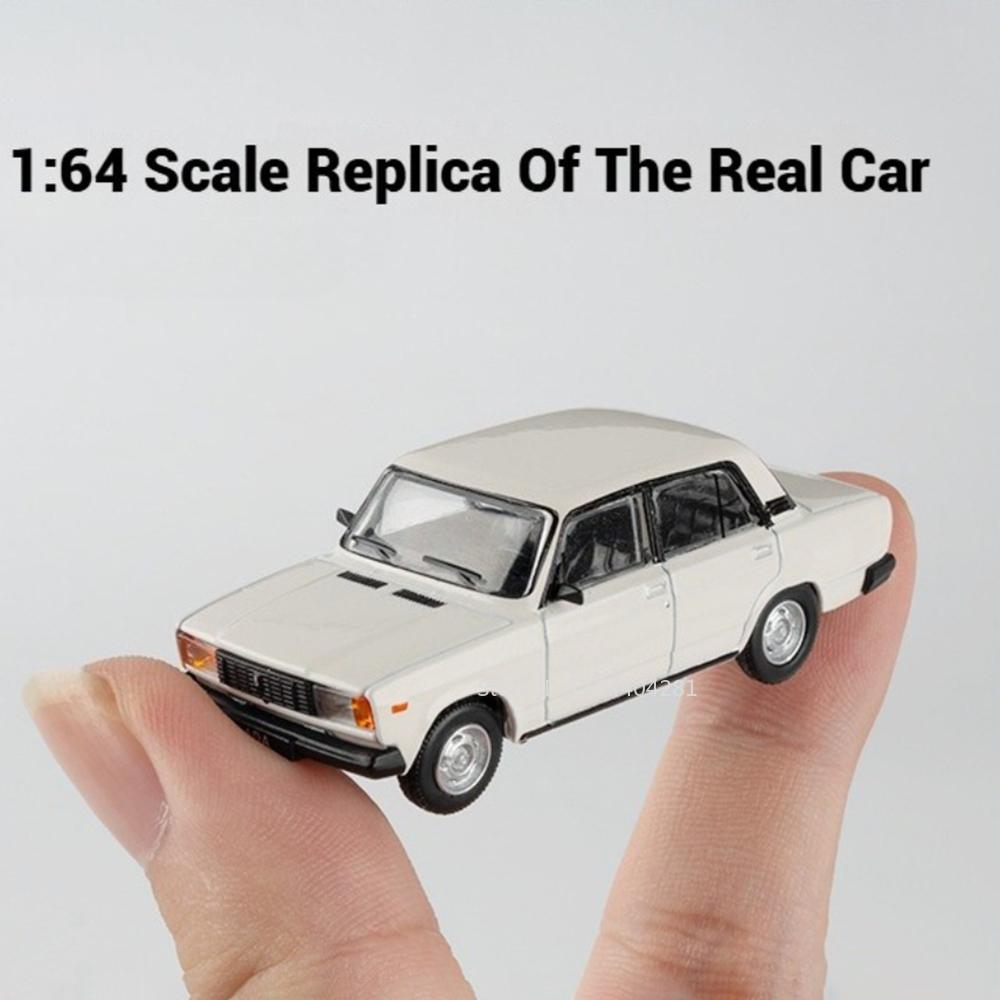 1:64 GAZ-12ZIM LADA 2101 2105 Diecast Alloy ZIS-110 Models Series Toys Car Metal Body Four Wheel Suspension Miniature Kids Gifts