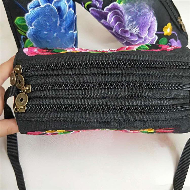 Yunnan Embroidered Ethnic Style Handheld Phone & Coin Purse