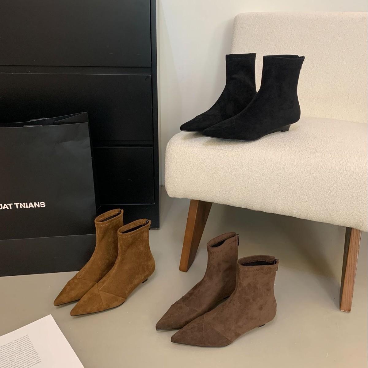 

Осень и зима универсальные эластичные тонкие ботильоны на мягкой подошве с острым носком, ботильоны-котята с острым носком и короткие ботильоны 2025 года, черные замшевые одинарные ботильоны 39 коричневый