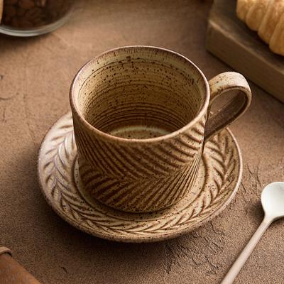 Leichtes, luxuriöses High-End-Set aus Keramiktasse und Untertasse für den Nachmittagstee, hochwertiger Haushaltsbecher, Retro-Kaffeetasse aus Steinzeug, Kaffeegeschirr