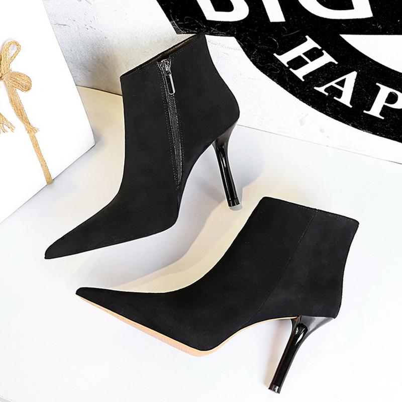 

Shoes Suede Ankle Boots For Women Heels Winter Boots Pointed Stilettos High-heeled Boots Side Zipper Black Short Boots 34 чорний