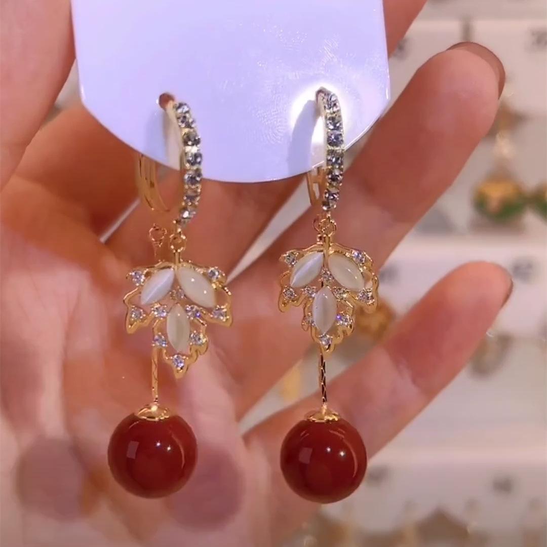 

Бриллиантовый лист жемчужная бахрома ушная пряжка модные легкие роскошные высококлассные серьги персонализированные модные простые серьги женские