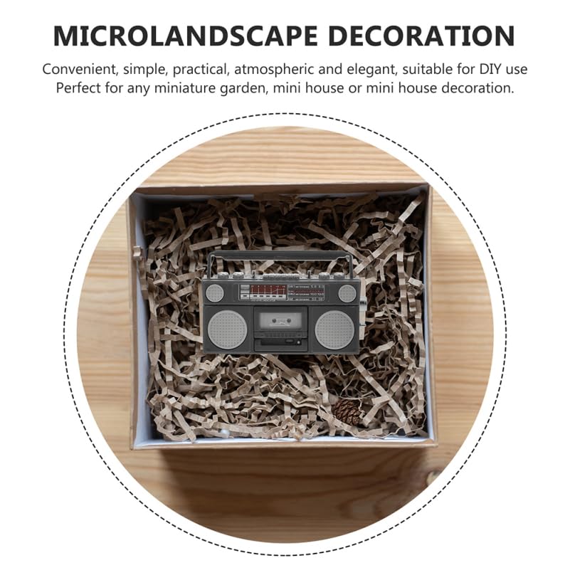 Sosoport Set of 2 Miniature Retro Radio Models, Plastic Figurines, Mini House Decorations, 5.50 X 2.80 X 1.50 Cm, Kids Toys