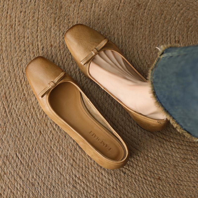 New women's casual single shoes shallow mouth round head beef tendon sole four seasons lazy shoes comfortable low heel large size soft sole leather