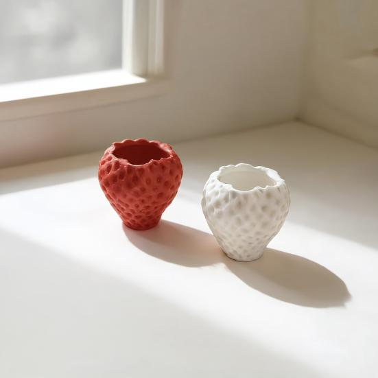 3D Printed Flower Pot, Realistic Strawberry Mini Planter, with Matte Fresh Color Desktop Decor, Gift for Birthday Housewarming