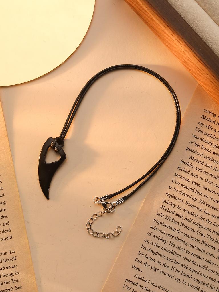 Punk Wolf Fang Pendant Necklace Nightclub Hip Hop Fashion Personality Jewelry Vintage Couple Jewelry