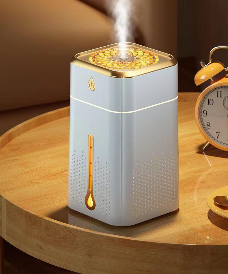Small Desktop Night Light Humidifier for Bedroom, Dorm, Office - Ideal Gift for Students, Pregnant Women, and Girls