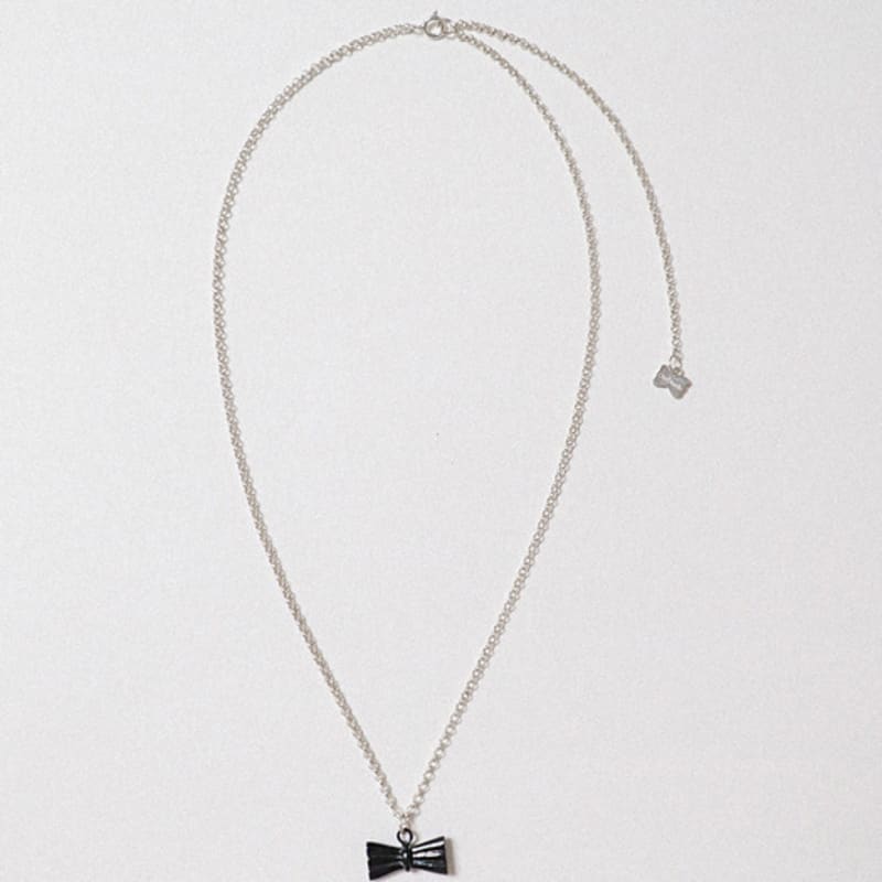 OudStudio Bold Bow Necklace