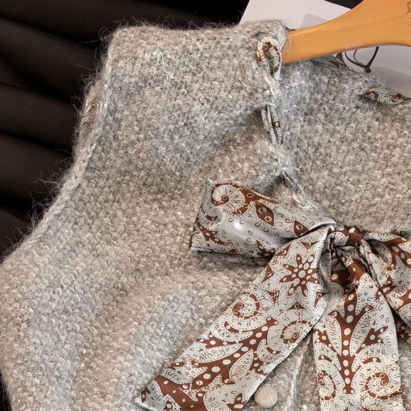 Elegante Damen Strickweste mit V-Ausschnitt
