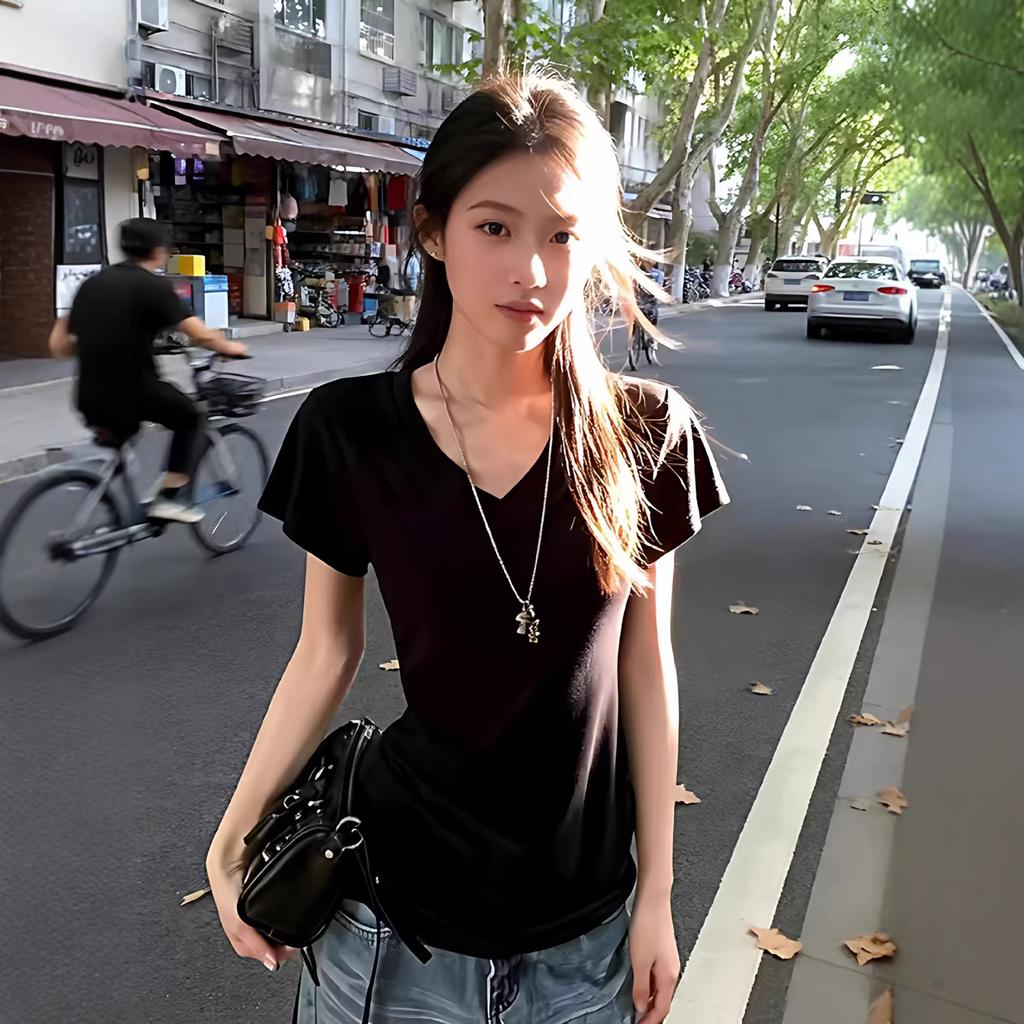 Black V-neck front shoulder short-sleeved T-shirt for women's inner wear, spring and summer new wear design, niche slim-fitting waist top