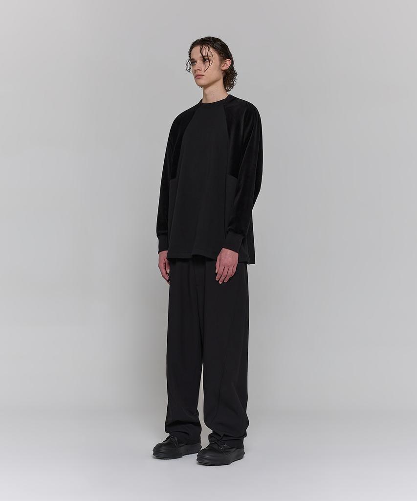 Digeunag Velour Sleeve Sweatshirt (Black)_ Pe3Ts2323