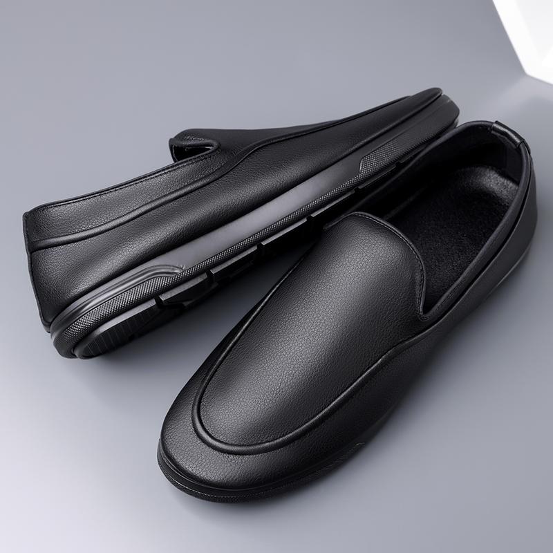 Fashion 2025 New Casual Business Dress Shoes Men Breathable Soft Sole Flats Men's Leather Loafers Slip-On Comfortable Walking Shoes