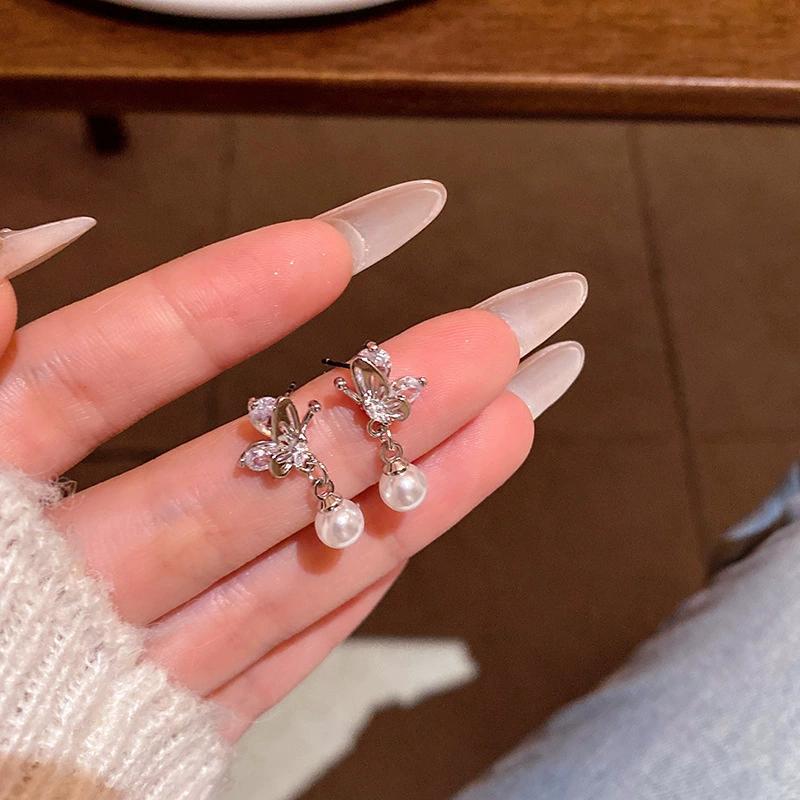 Zircon Butterfly Pearl Drop Earrings for Women Exquisite Sweet Tassel Dangle Earrings Vintage Romantic Versatile Jewelry Gift