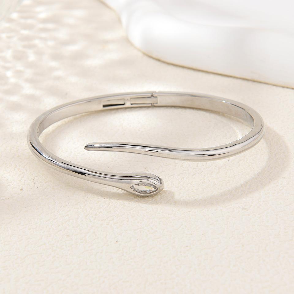 Curved Zircon Geometric Buckle Light Luxury High-end Temperament Versatile Women's Bracelet