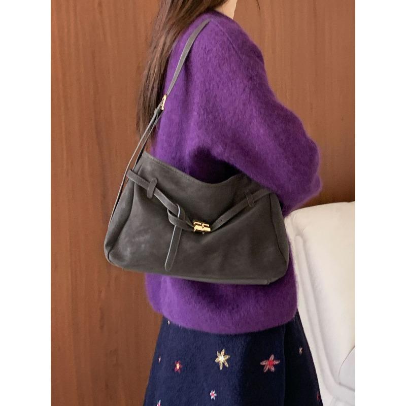 Crossbody Bag with A Sophisticated Look for Business Casual Wear, Single-shoulder Bag with An Underarm Design, Bucket Bag