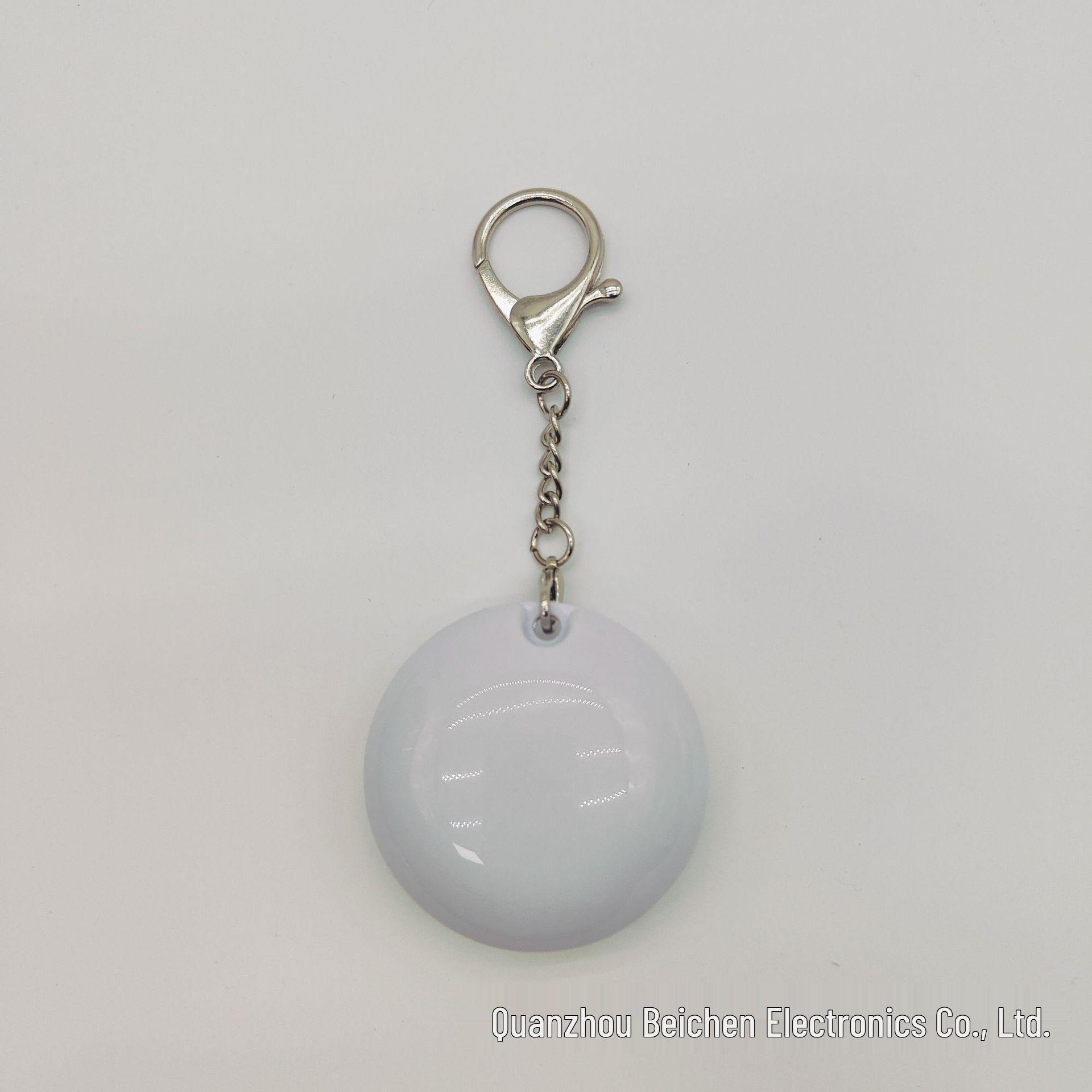 Светодиодный брелок-подвеска в форме сердца: Светодиодный фонарик для рюкзака с сенсорным управлением