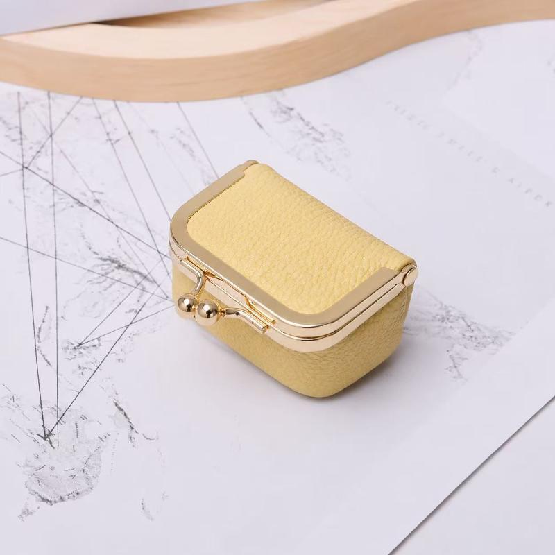 Women'S Mini Jewelry Box Exquisite Kiss Lock Coin Bag Portable Travel Ring Box,Suitable For Storing Earrings,Rings,And Necklaces