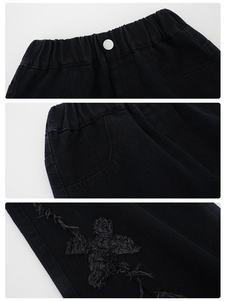 Mädchen Jeans mit Batikmuster und Schmetterlingsapplikation mit weitem Bein - Herbst 2025 Kollektion