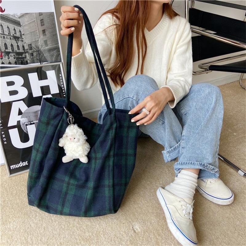 Simple plaid woolen shoulder bag, handheld cloth bag, student large-capacity shopping bag, lazy wind women's bag