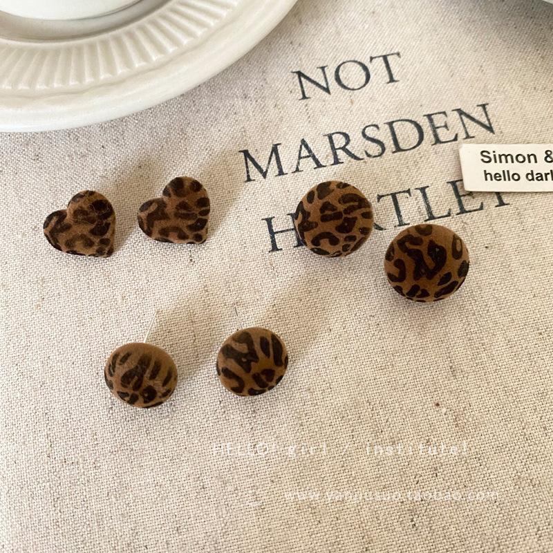 European and American leopard print round flocking earrings, unique temperament stud earrings, exaggerated design sense, small face earrings