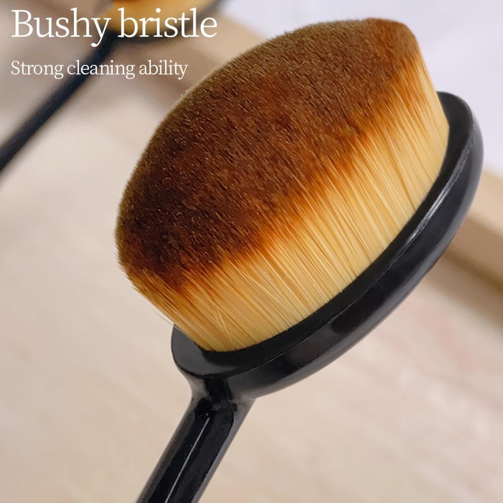 Tierohrreinigungsbürste mit weichen Kunststoffborsten – Sanfter Pfotenreiniger für Hunde und Katzen, Komfortabler oval geformter Griff