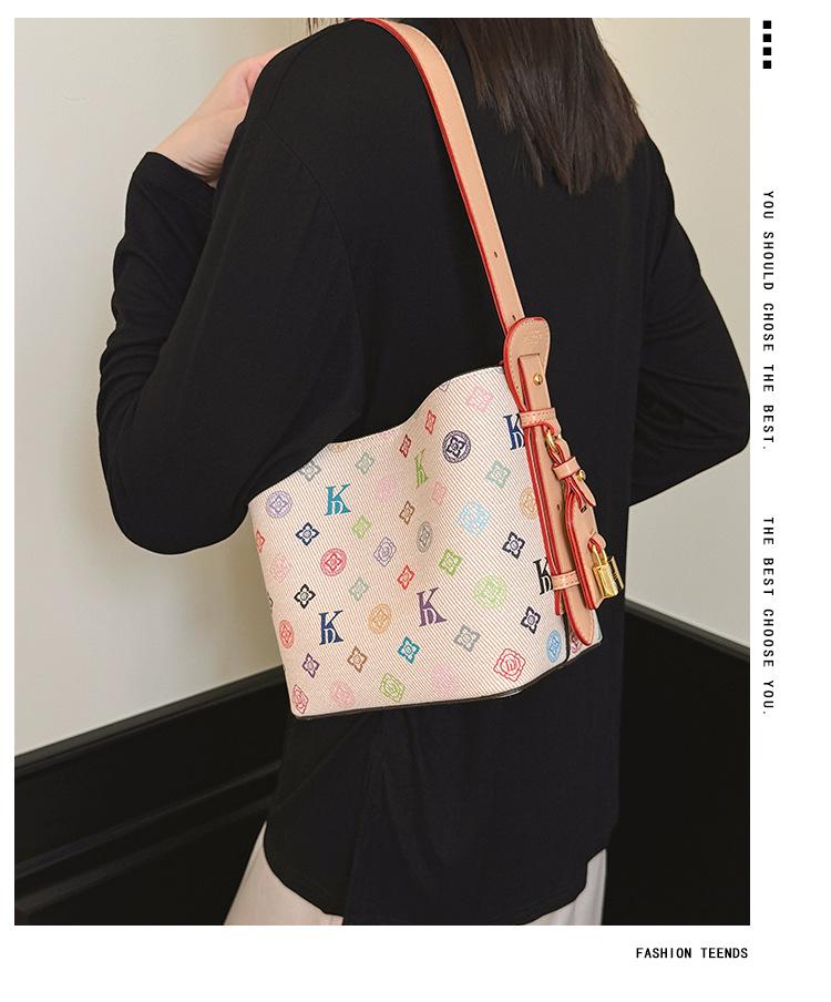 2026 Women's Spring Monogram Shoulder Bag: High-End Fashion & Versatile Handbag