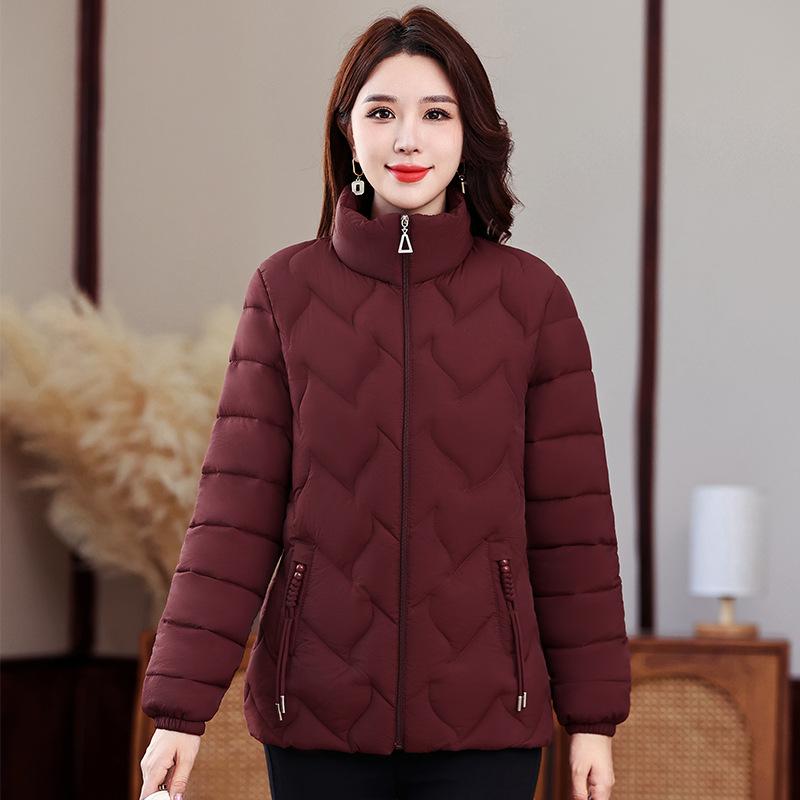 

2025 Зимняя женская короткая стеганая куртка в западном стиле, новая тонкая хлопковая куртка большого размера, облегающая куртка XL багровый