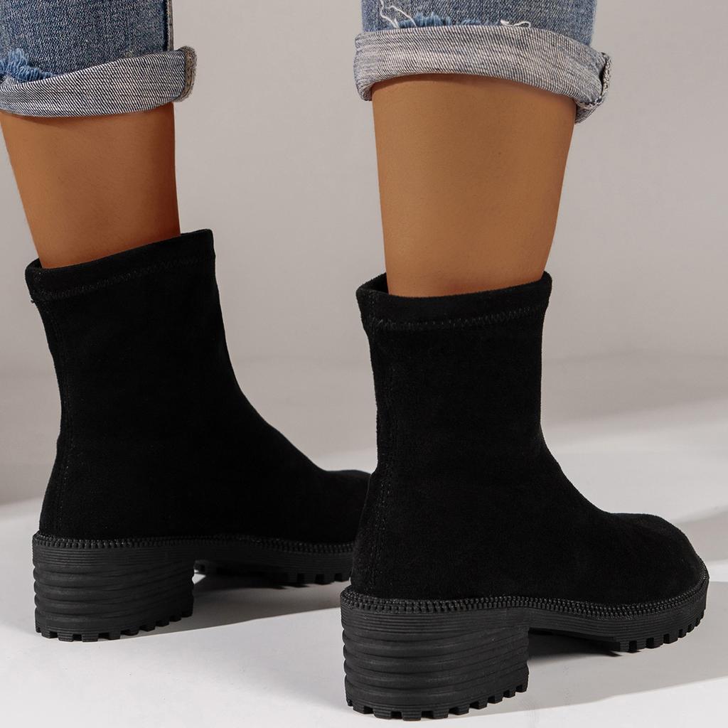 Naujo stiliaus batai: Didelio dydžio, aukštakulniai, storapadžiai aulinukai moterims, apvalianosiai, ploni aulinukai moterims