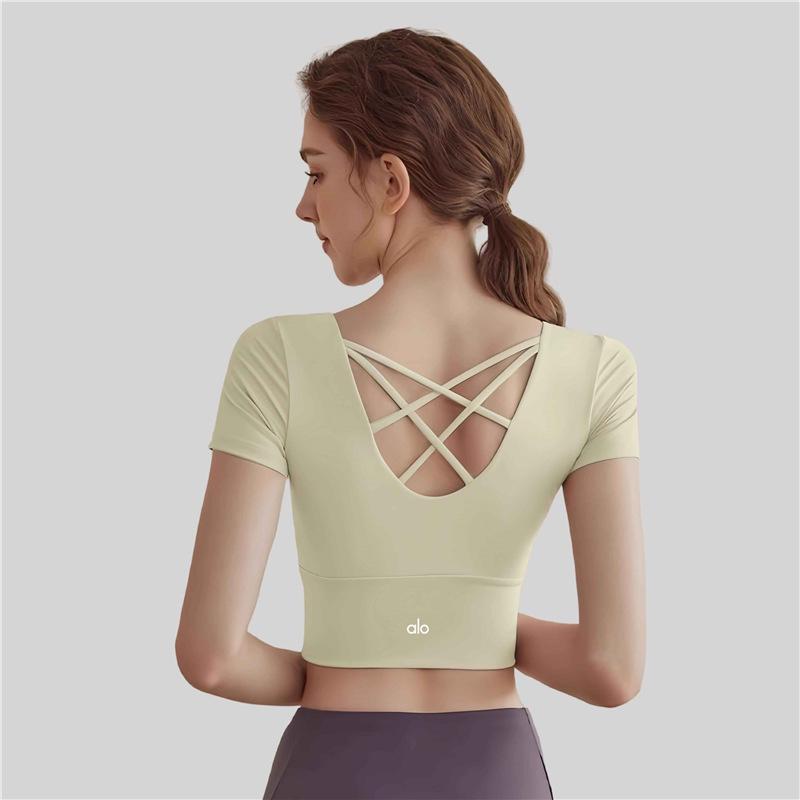 

Жіноча футболка з коротким рукавом Alo Yoga з вбудованими чашечками для фітнесу та пілатесу S (Weight 80-100 lbs)