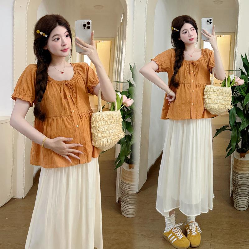 

Pumpkin Color Maternity Set: Stylish Doll Shirt with Elegant Puff Sleeves & Tummy-Covering Skirt M