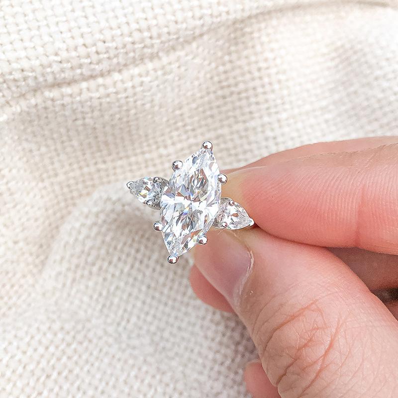 Gorgeous Luxury Rings for Women Wedding Engagement Accessories Unique Female Ring Fashion Jewelry Gifts